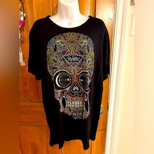 Beautiful T-shirt, extra large for vacationing